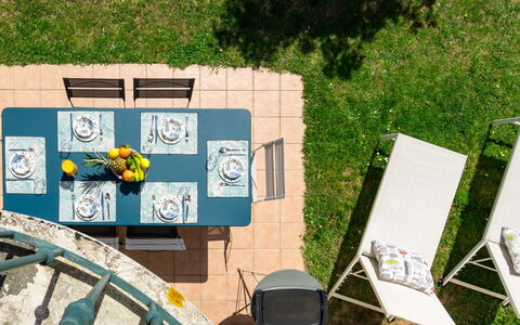 Espérance: Apartment, Shade, Condominium, Outdoor Furniture, Resort Town, Resort