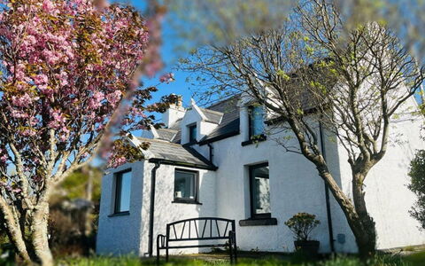 Galtrigill: Residential Area, Shrub, Roof, Home, Cottage, Driveway, Estate, Siding, Landscaping, Yard