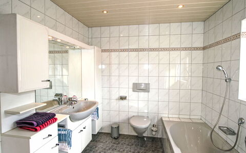 Manuel: Bathroom, Plumbing Fixture, Bathroom Sink, Interior Design, Sink, Flooring, Floor, Tap, Plumbing, Room