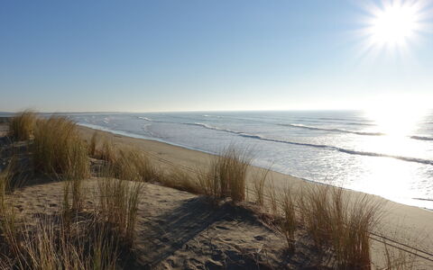Les Voiliers: Sky, Blue, Water, Natural Environment, Horizon, Beach, Coast, Ecoregion, Sea