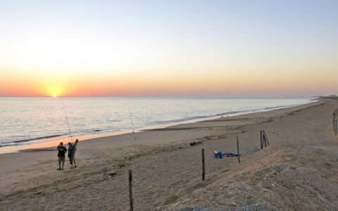 La Sablière: Sky, Beach, Body Of Water, Water, Horizon, Natural Environment, Coast, Sea, Shore