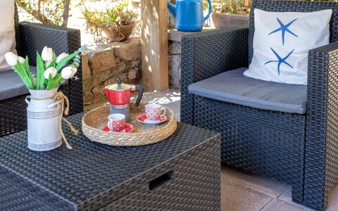 La Casetta di Franci: Outdoor Furniture, Garden, Outdoor Table, Chair, Shade, Landscaping, Backyard, Yard, Eco Hotel, Kitchen & Dining Room Table