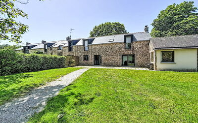 Accommodation:&nbsp;Domaine de Kermurier 200.4
