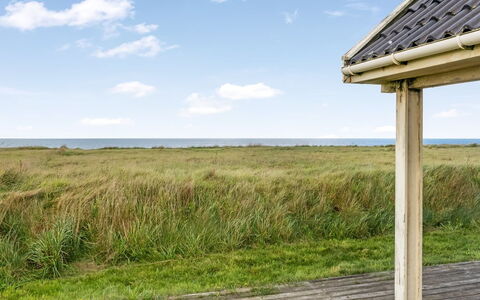 Tilje - 80M from the Sea: Sky, Grass, Grassland, Ecoregion, Plain, Horizon, Land Lot, Cloud, Prairie