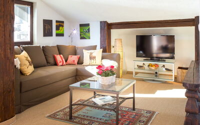 Adlernest 227.1: Furniture, Interior Design, Couch, Flooring, Living Room, Table, Room, Floor, Wood, Ceiling