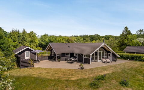 Truels - 30Km from the Sea: Grass, Grassland, Land Lot, Cottage, Rural Area, Meadow, Garden Buildings, Garden, Shed