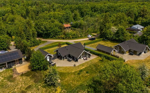 Truels - 30Km from the Sea: Grass, Grassland, Land Lot, Cottage, Rural Area, Meadow, Garden Buildings, Garden, Shed