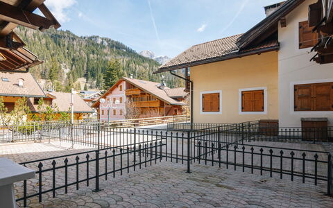 Corte dei Larici: Residential Area, Neighbourhood, Town, House, Home, Land Lot, Human Settlement, Suburb, Urban Design, Lawn