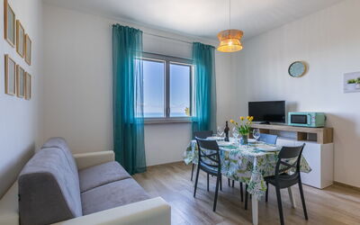 Accommodation:&nbsp;Salvia 450.2