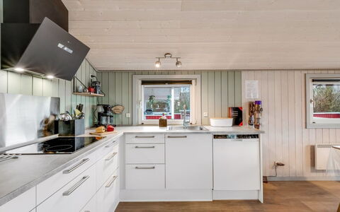 Seba - 1Km to the Fjord: Kitchen, Kitchen Appliance, Major Appliance, Wood, Countertop, Interior Design, Flooring, Ceiling, Home Appliance, Cabinetry