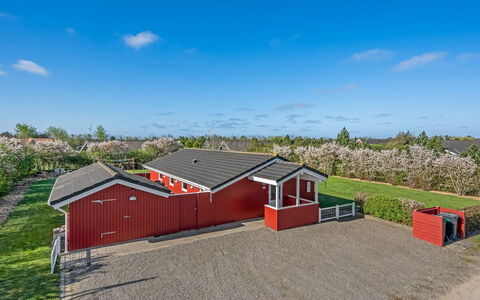 Seba - 1Km to the Fjord: Grass, Grassland, Land Lot, Cottage, Rural Area, Meadow, Garden Buildings, Garden, Shed
