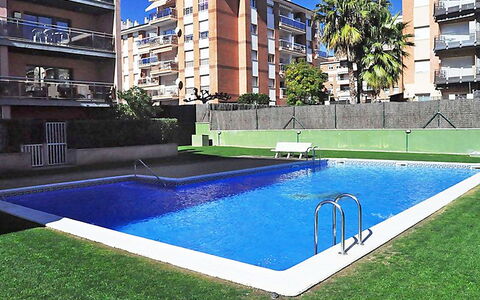 Tramuntana: Building, Plant, Water, Window, Swimming Pool, Azure, Rectangle, Interior Design, Urban Design, Shade