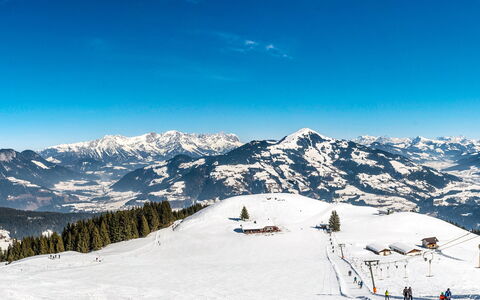 Wildschönau 714: Sky, Mountainous Landforms, Snow, Mountain, Winter, Mountain Range, Hill, Glacial Landform, Terrain, Hill Station