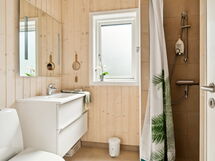 andi - 600m From The Sea