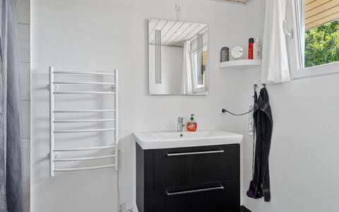 Erin - 200M from the Sea: Flooring, Floor, Plumbing Fixture, Interior Design, Plumbing, Bathroom, Bathroom Cabinet, Tile, Room