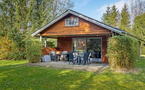 Franzisca - 200M to the Fjord: House, Roof, Home, Cottage, Shed, Garden Buildings, Siding, Yard, Log Cabin, Hut