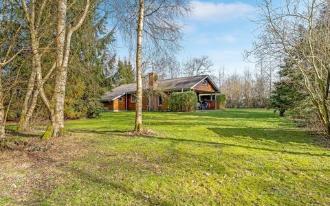 Franzisca - 200M to the Fjord: House, Roof, Home, Cottage, Shed, Garden Buildings, Siding, Yard, Log Cabin, Hut