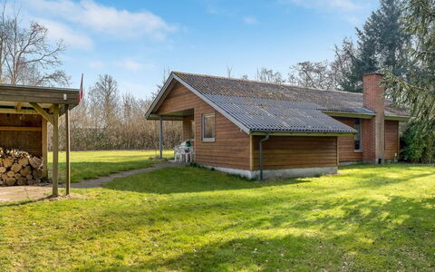 Franzisca - 200M to the Fjord: House, Roof, Home, Cottage, Shed, Garden Buildings, Siding, Yard, Log Cabin, Hut