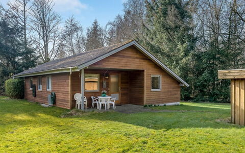 Franzisca - 200M to the Fjord: House, Roof, Home, Cottage, Shed, Garden Buildings, Siding, Yard, Log Cabin, Hut
