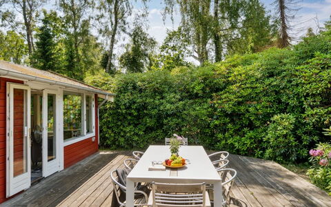 Rieke - from the Sea: Estate, Shade, Driveway, Farmhouse