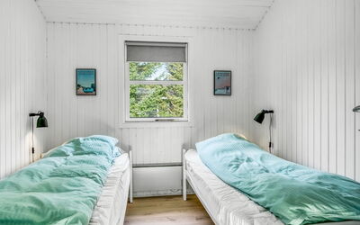 Annamie - 1.8Km from the Sea
