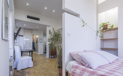 Central Cozy Nest With Parking, Bogliasco: Furniture, Interior Design, Flooring, Floor, Room, Wood, Bedroom, Ceiling, Bed, Textile