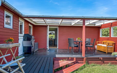Oona - 700M from the Sea: Estate, Shade, Driveway, Farmhouse