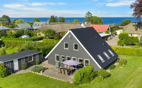 Begitte - 200M from the Sea: Blue, Shrub, Cottage, Groundcover, Garden, Estate, Shade, Landscaping, Farmhouse, Eco Hotel