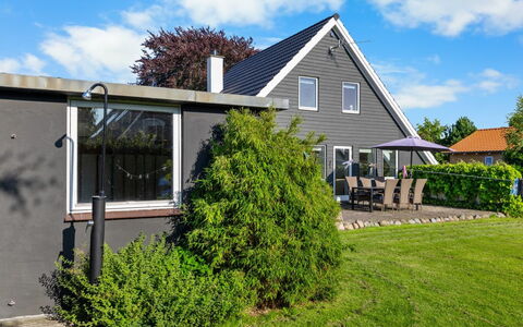 Begitte - 200M from the Sea: Blue, Shrub, Cottage, Groundcover, Garden, Estate, Shade, Landscaping, Farmhouse, Eco Hotel