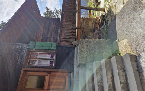 Dorfstrasse 97 2. Og Süd: Wood, Hardwood, Stairs, Plank, Wood Stain, Log Cabin
