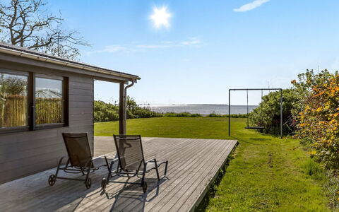 Ørn - 5M from the Sea: Estate, Shade, Driveway, Farmhouse