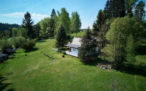 Marta: Tree, Grass, Natural Environment, Landscape, House, Cottage, Shrub, Land Lot, Rural Area, Plain