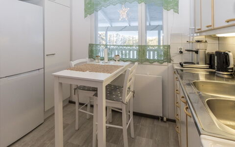 Kelloselkä a: Rural Area, Hill Station, Village, Mountain Range, Valley, Mountain Village, Alps, Eco Hotel, Balcony, Hotel