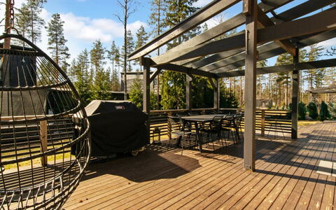 Villa Dalton: Wood, Porch, Furniture, Hardwood, Deck, Wood Flooring, Wood Stain, Plank, Outdoor Furniture, Mountain Range