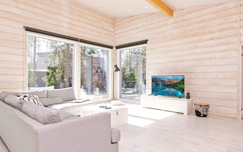 Villa Dalton: Wood, Porch, Furniture, Hardwood, Deck, Wood Flooring, Wood Stain, Plank, Outdoor Furniture, Mountain Range