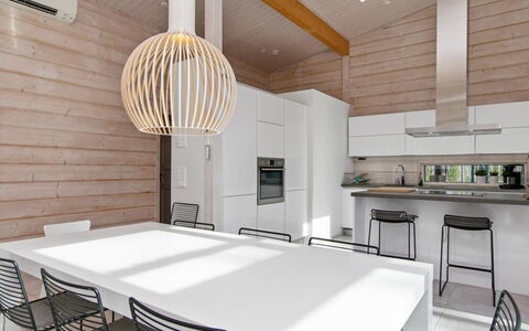 Villa Dalton: Wood, Porch, Furniture, Hardwood, Deck, Wood Flooring, Wood Stain, Plank, Outdoor Furniture, Mountain Range