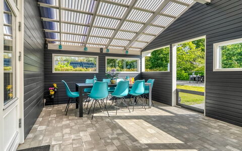 Rathi - from the Sea: Estate, Shade, Driveway, Farmhouse