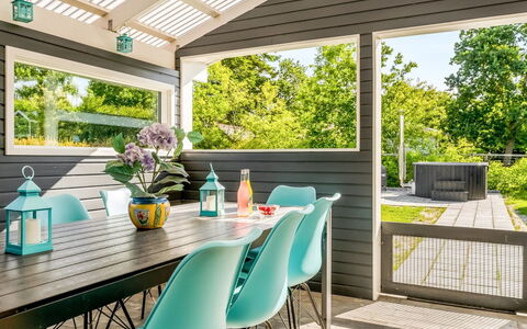 Rathi - from the Sea: Estate, Shade, Driveway, Farmhouse