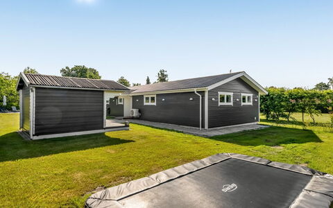 Rathi - from the Sea: Estate, Shade, Driveway, Farmhouse