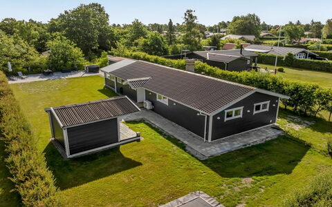 Rathi - from the Sea: Estate, Shade, Driveway, Farmhouse