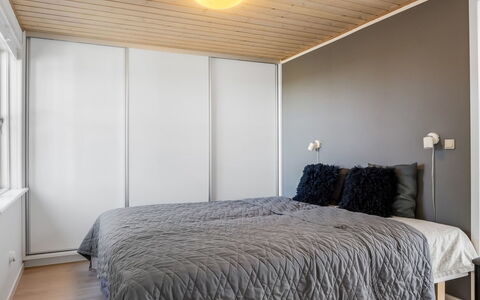 Welma - 200M from the Sea: Interior Design, Bedroom, Wood, Flooring, Ceiling, Bed, Furniture, Floor, Lighting, Bedding