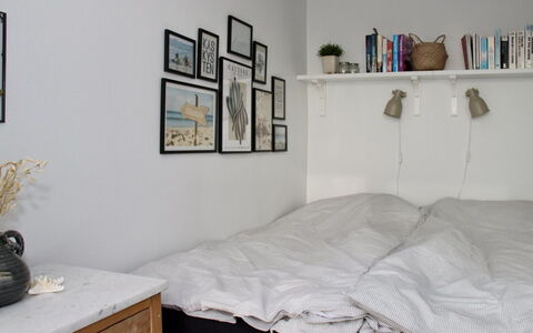 Valia - 20M from the Sea: Furniture, Bedroom, Bed, Interior Design, Bedding, Bed Sheet, Linens, Room, Throw Pillow, Cushion
