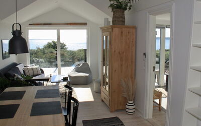 Valia - 20M from the Sea