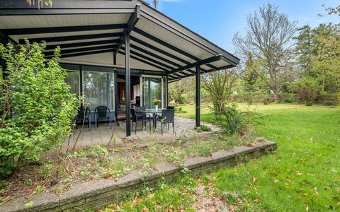 Aatos - 150M from the Sea: Estate, Shade, Driveway, Farmhouse