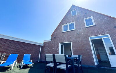 Accommodation:&nbsp;Beach House Westkapelle 107.5 300.2