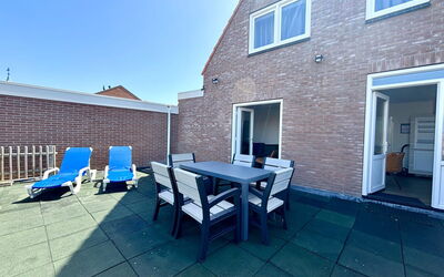 Accommodation:&nbsp;Beach House Westkapelle 107.5 300.2
