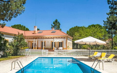 Ua 25- Pine Villa: Swimming Pool, Residential Area, House, Home, Estate, Resort, Farmhouse, Leisure, Shade, Eco Hotel