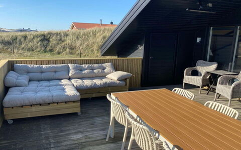 Jyde - 250M from the Sea: House, Roof, Home, Cottage, Shed, Garden Buildings, Siding, Yard, Log Cabin, Hut