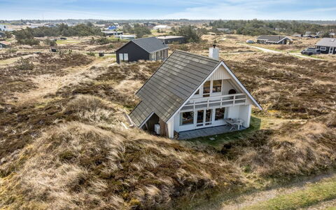 Wighlek - 800M from the Sea: Grass, Grassland, Land Lot, Cottage, Rural Area, Meadow, Garden Buildings, Garden, Shed
