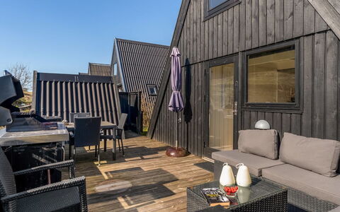 Kauno - 16Km to the Fjord: Wood, Flooring, Interior Design, Floor, Furniture, Wood Flooring, Room, Ceiling, Wood Stain, Hardwood
